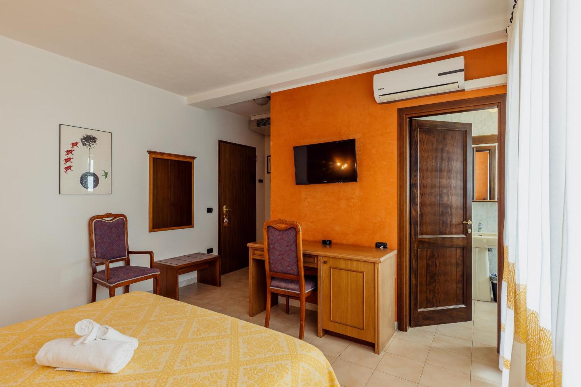 Malaspina Hotel & Resort บอซา ภายนอก รูปภาพ